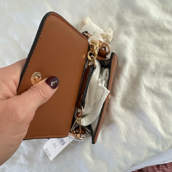 NWT mali and Lili mini crossbody bag. - Picture 3 of 9